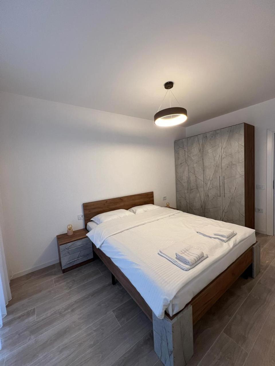 Holiday Apartments Gjakova Bagian luar foto